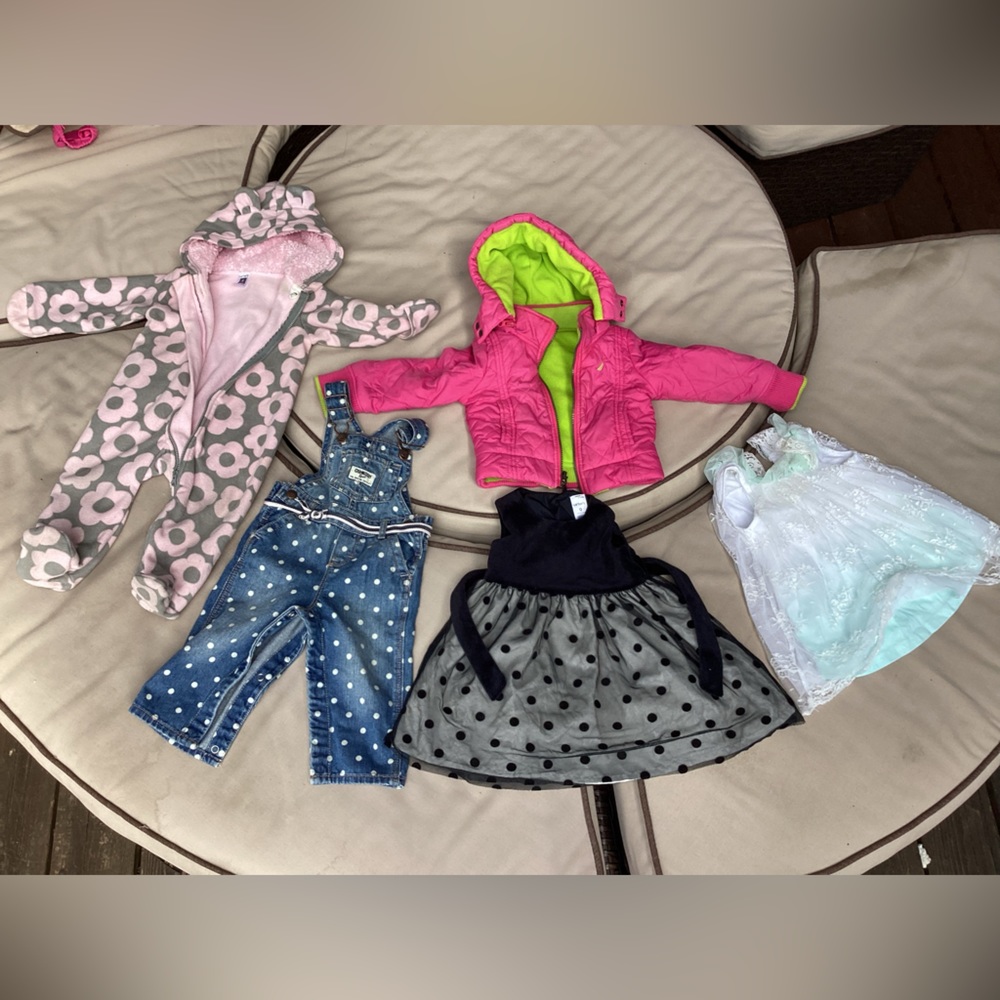 5 Ps 9 months girl clothing-hooded jacket/pajamas/dresses/overalls-polka dots